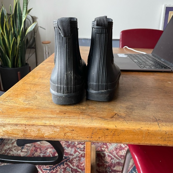 Hunter Black Boots - Picture 3 of 4